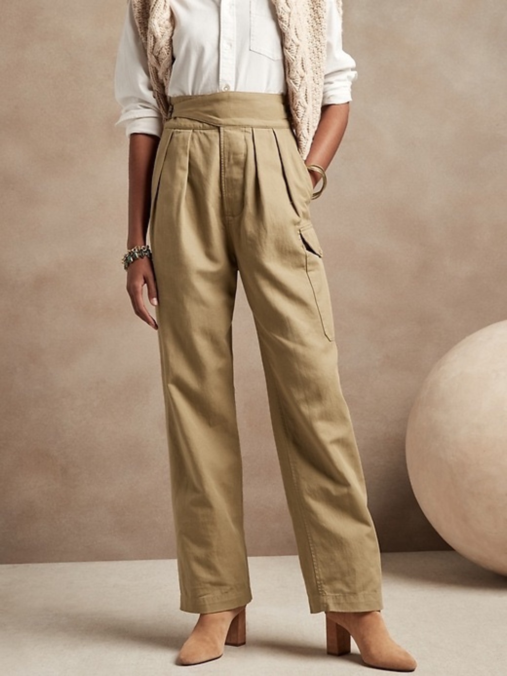 Banana Republic Heritage Explorer Pants in Khaki Size 4 Short